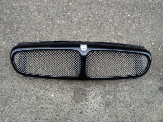 X type sport grille with black surround